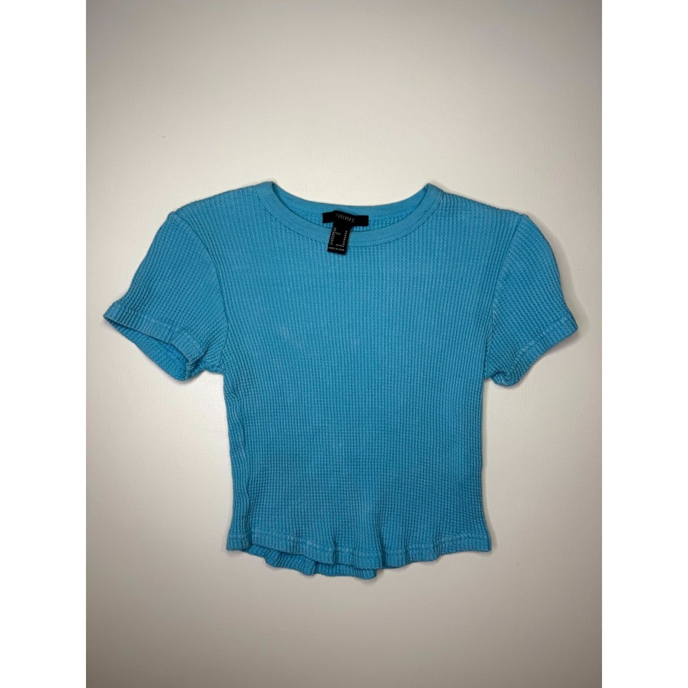 Forever 21 Cropped Waffle Knit Tee Shirt Women Medium Blue Cotton Curved Hem Top